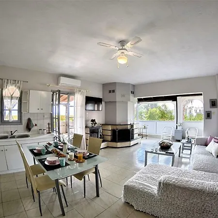 Aciano Apartment